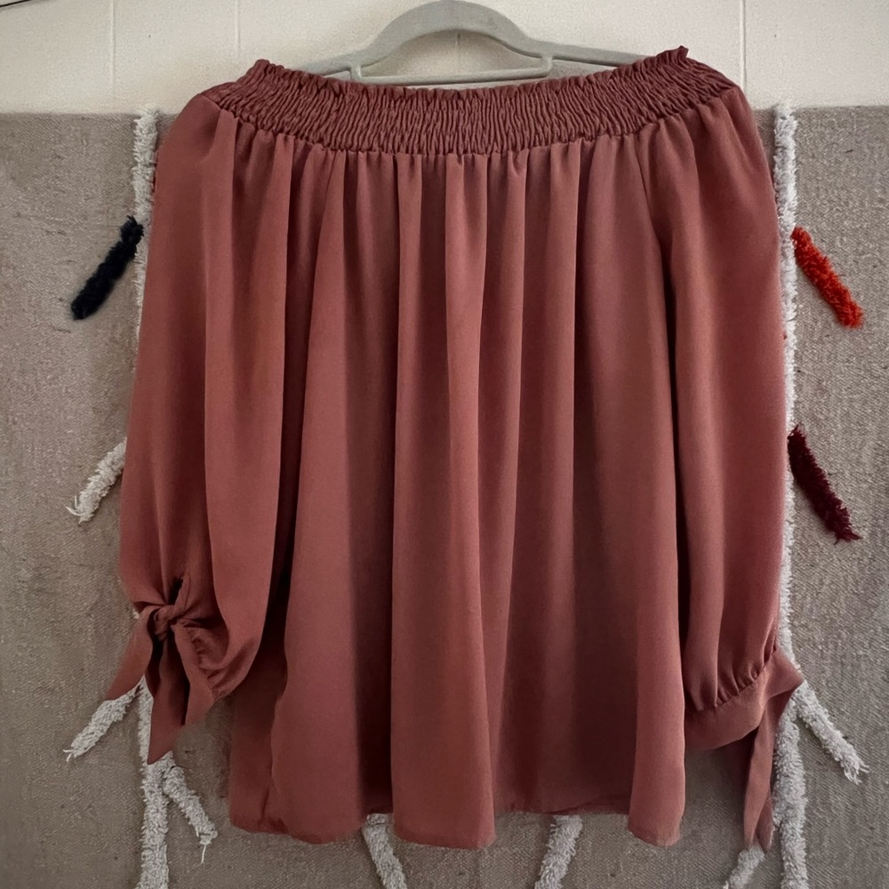 Off the Shoulder Pink Timing Top Size M